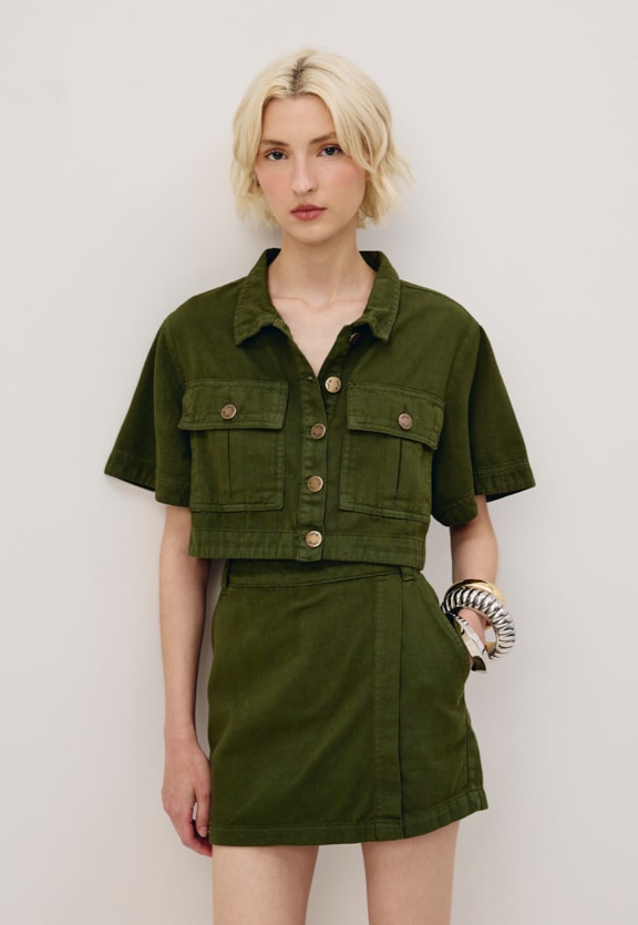 Short Saia Sarja Vista Frontal