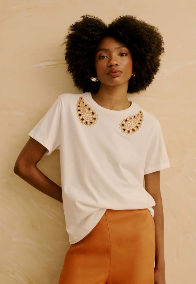 T-Shirt Bordado Richelieu