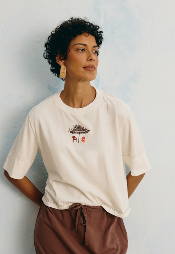 T-Shirt Cropped Bordado Playa Blanca Vista Frontal