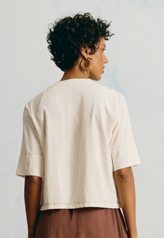 T-Shirt Cropped Bordado Playa Blanca