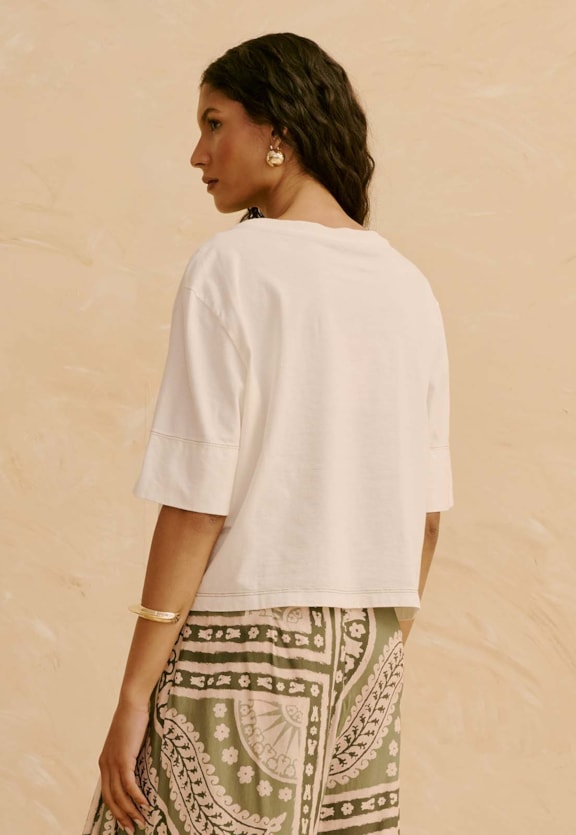 T-Shirt Sol De Los Andes Vista Traseira