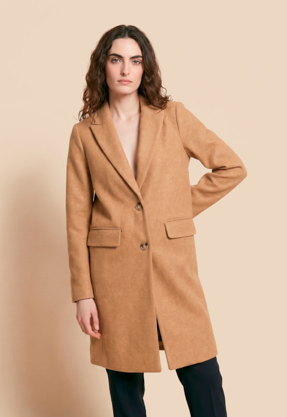 Trench Coat Liso Alongado Vista Frontal