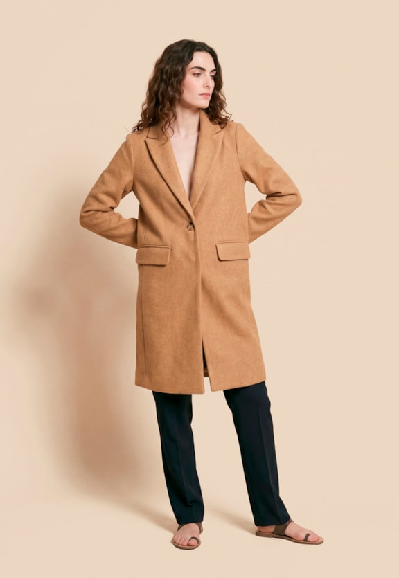 Trench Coat Liso Alongado Vista Frontal