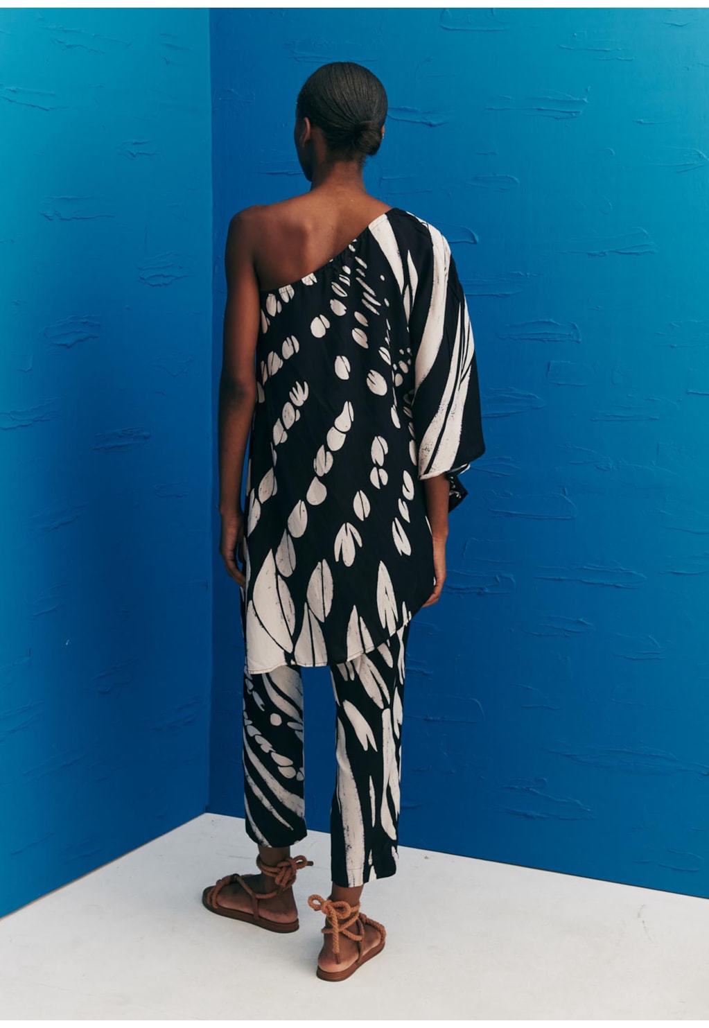 Túnica Assimétrica Manga Estampada Colombiana