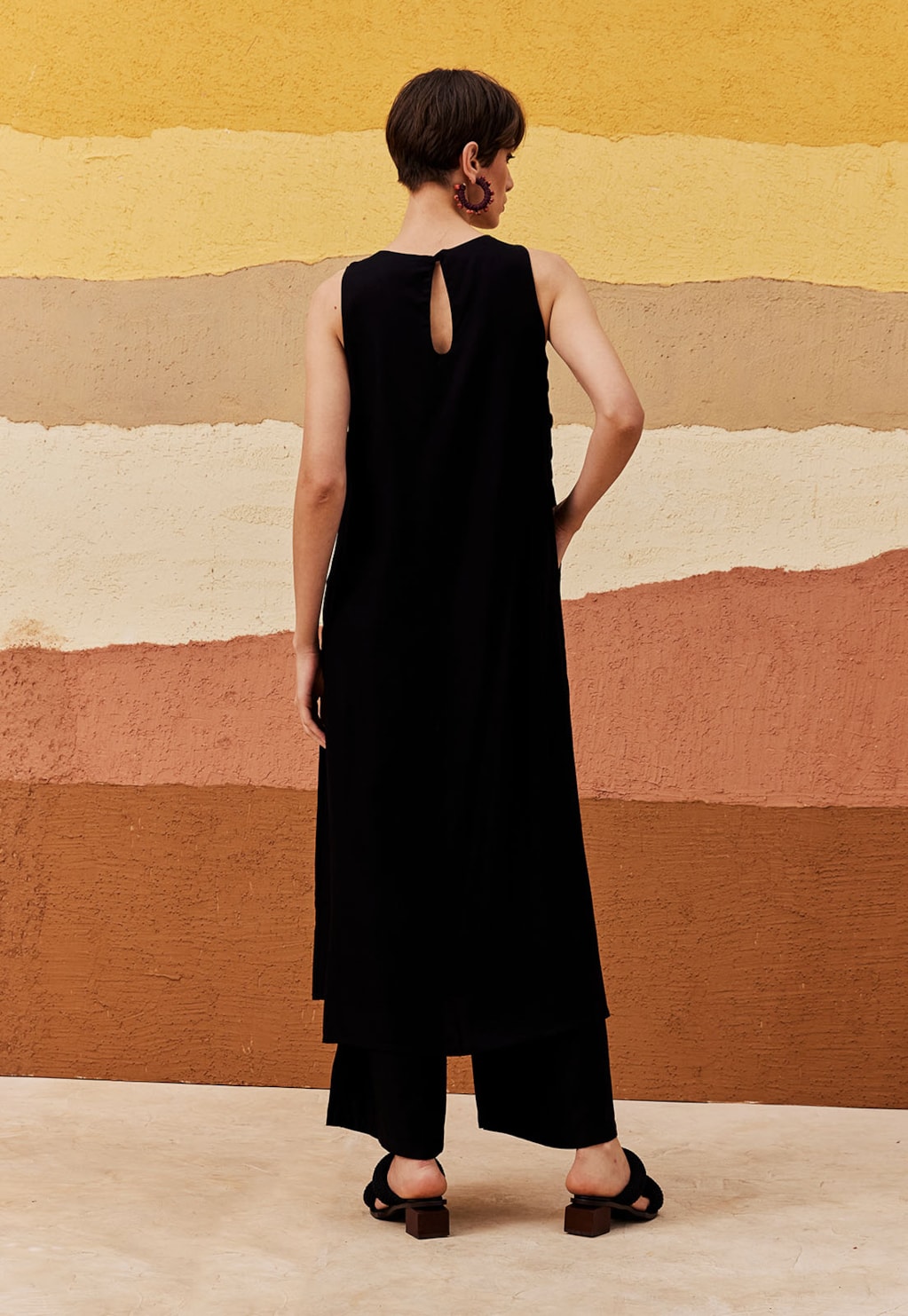 Veste Alongada Botão Lateral