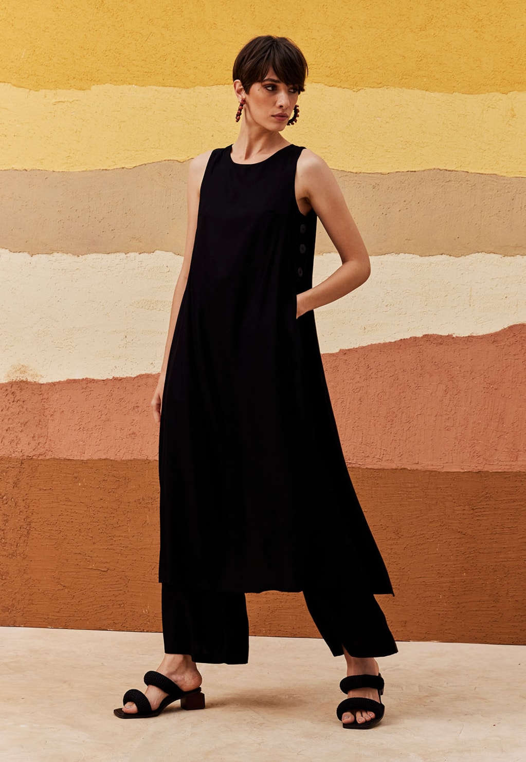 Veste Alongada Botão Lateral