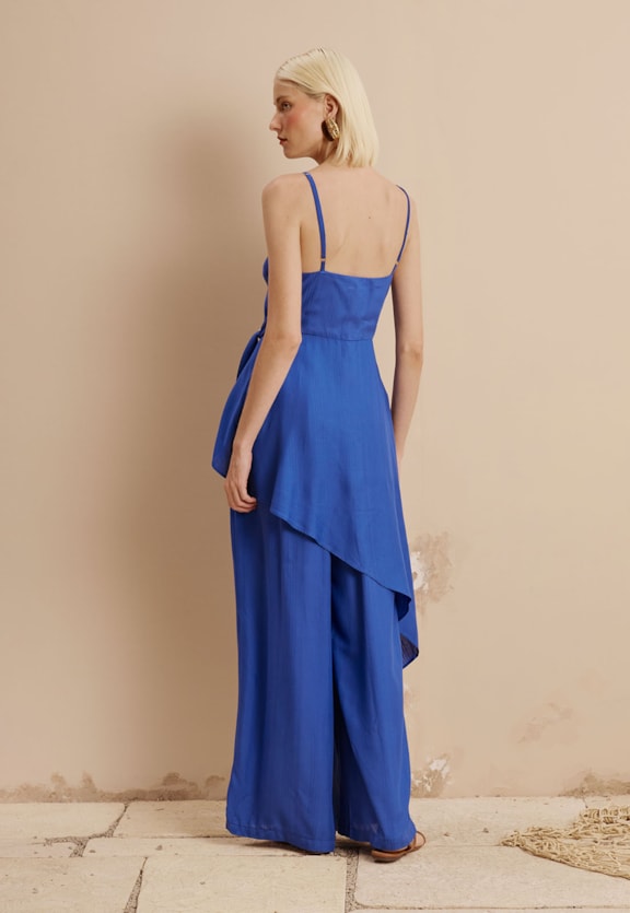 Veste Assimétrica Argola Orgânica Vista Traseira