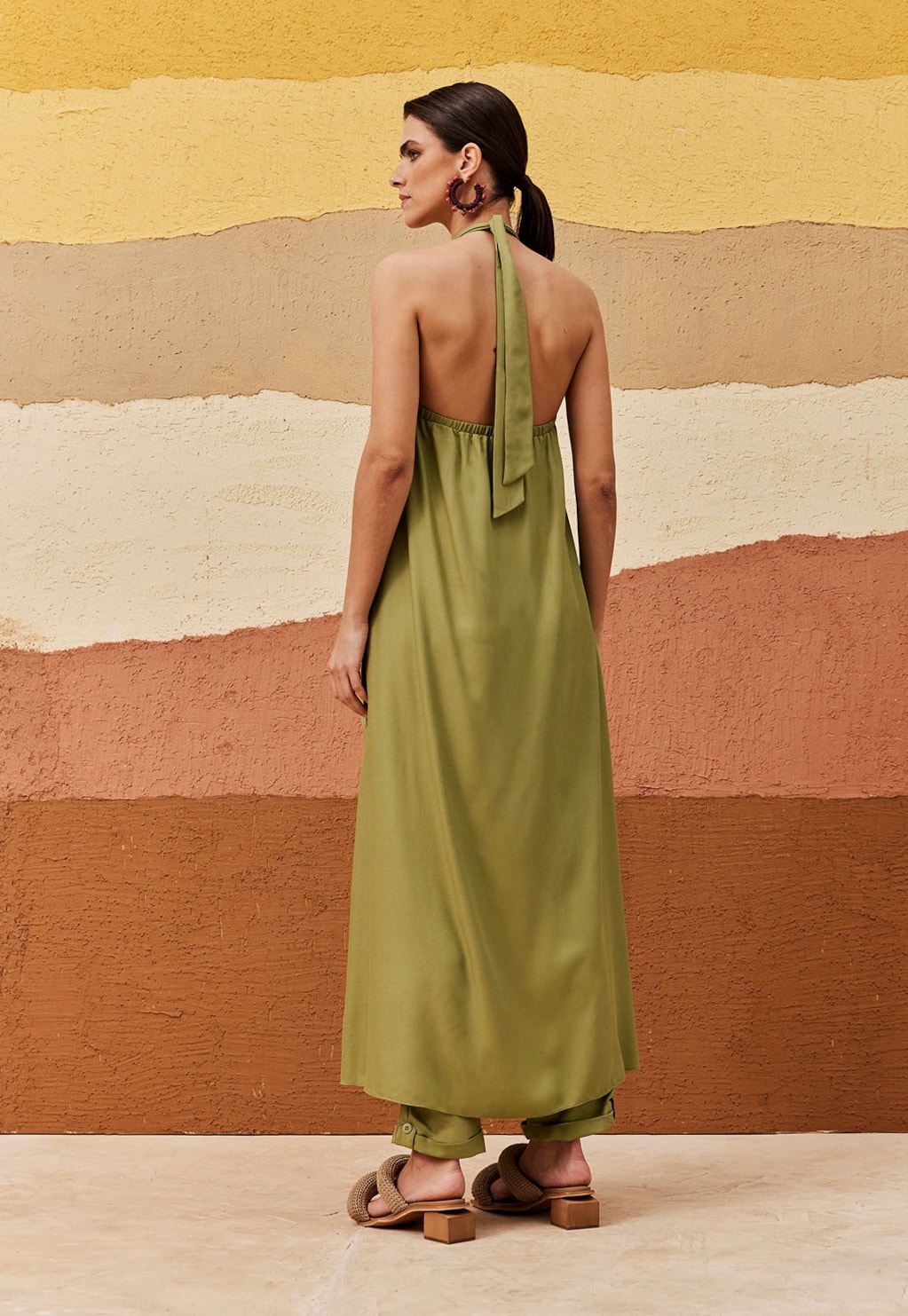 Veste Assimétrica Gola Alta