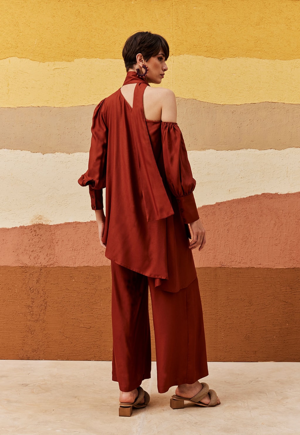 Veste Assimétrica Gola Removível