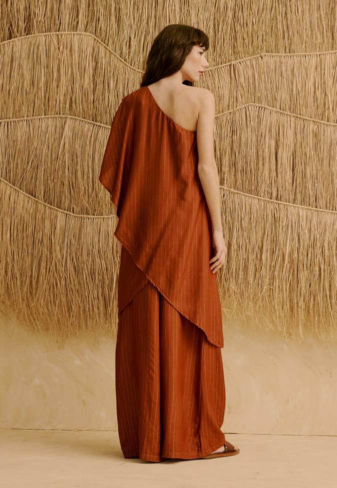 Veste Assimétrica Lisa Cascata 