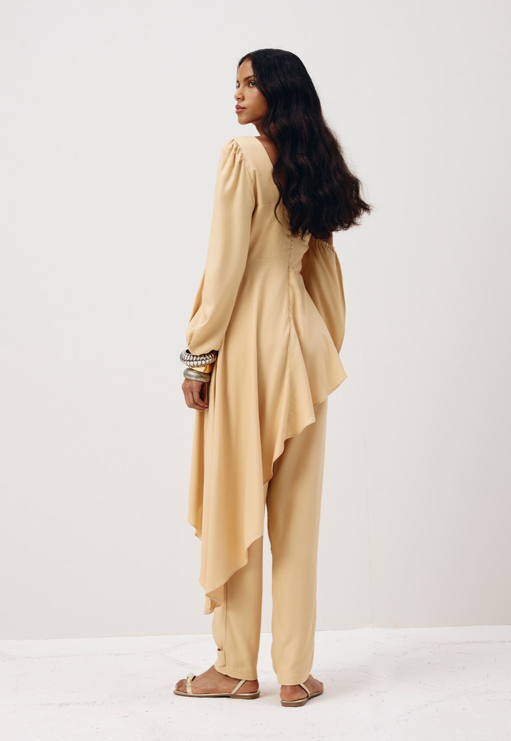 Veste Assimétrica Ponta