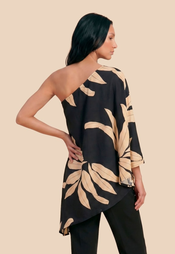 Veste Assimétrica Um Ombro Só Vista Traseira