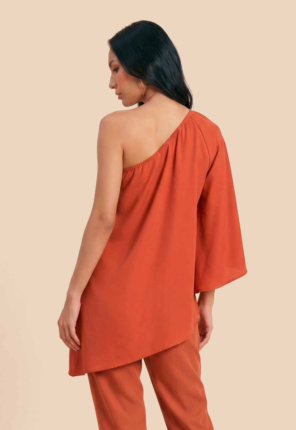 Veste Assimétrica Um Ombro Só