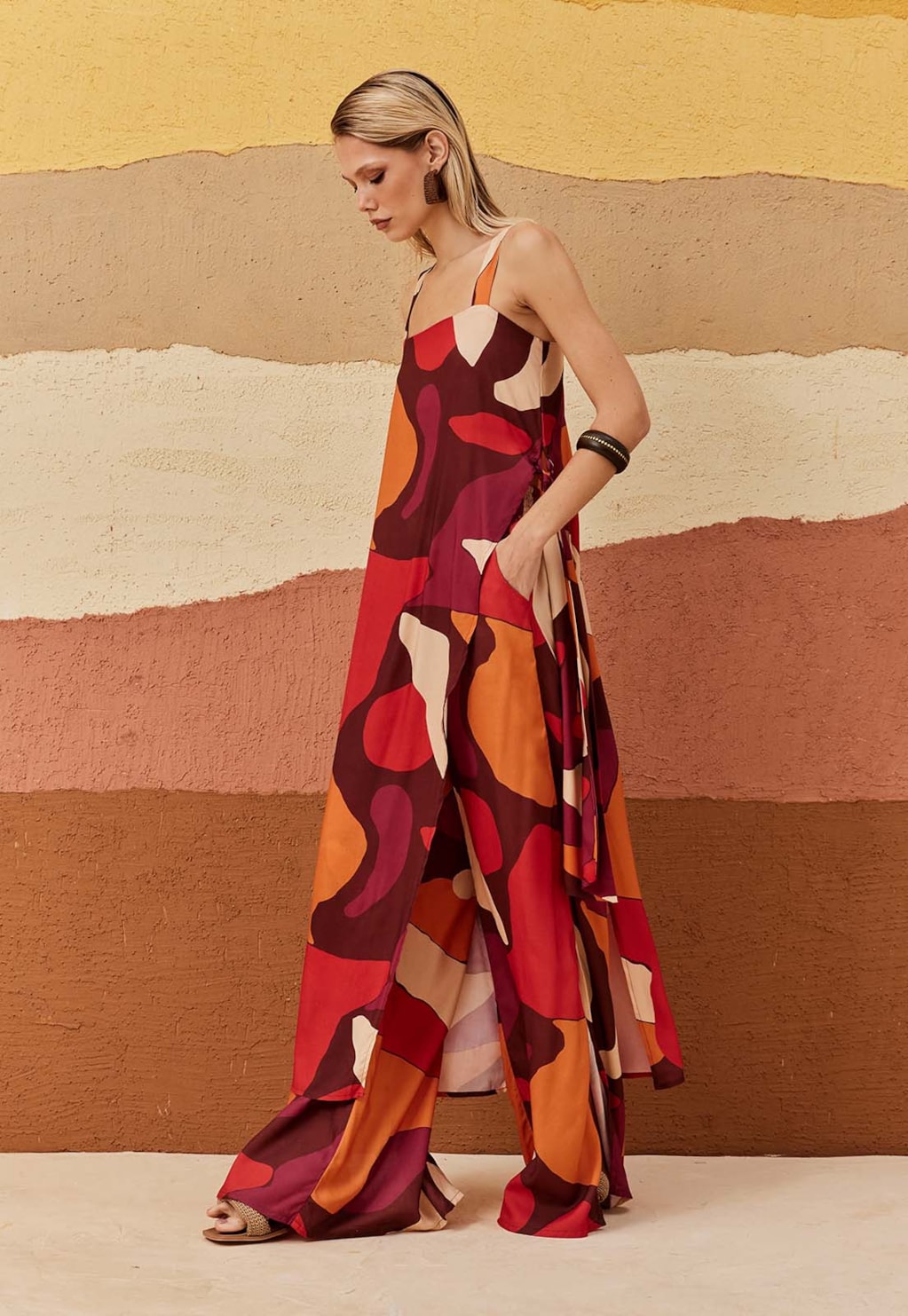 Veste com Abertura e Nó Lateral Estampada Ushuaia