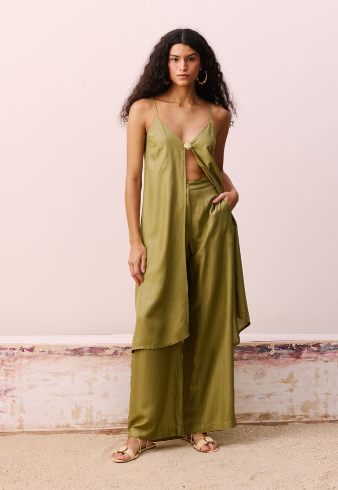 Veste Detalhe Concha Decote