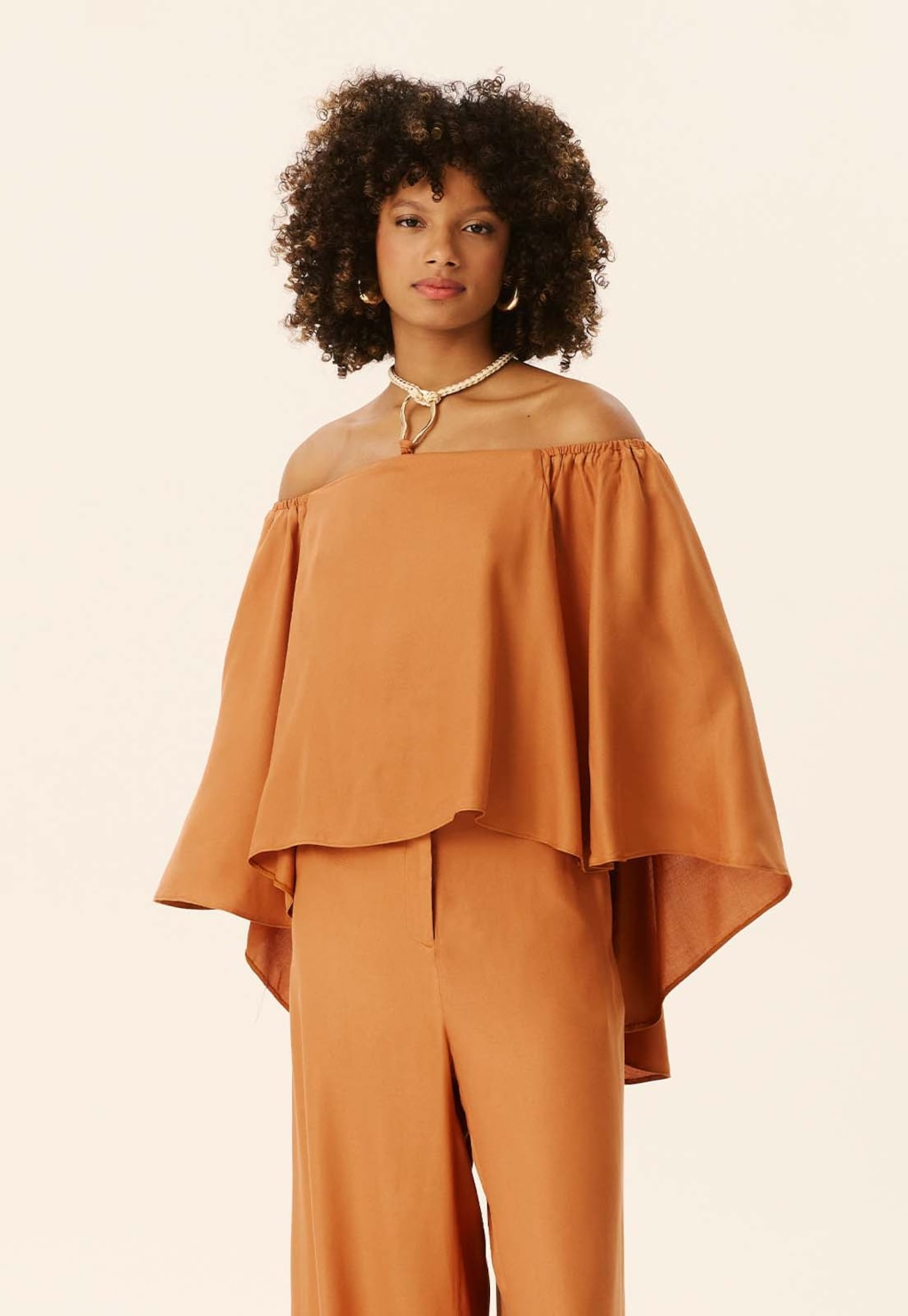 Veste em Cascata com Corda