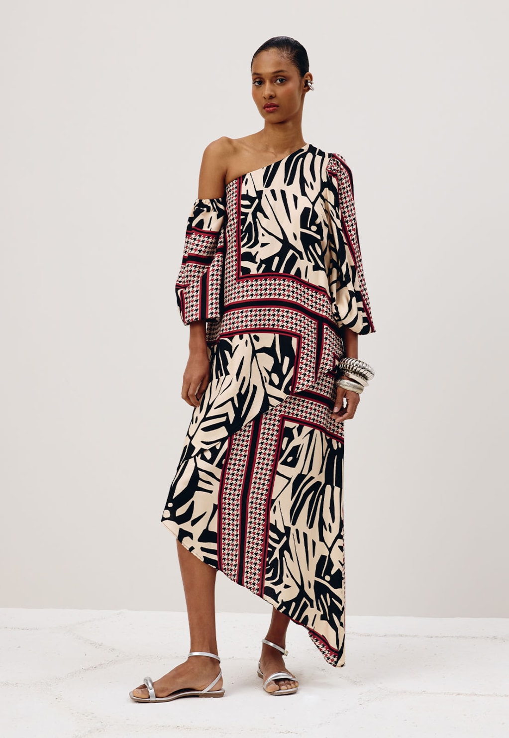 Vestido Assimétrico Pontas com Manga Estampado Costilla