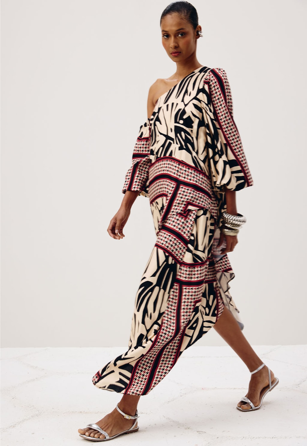 Vestido Assimétrico Pontas com Manga Estampado Costilla