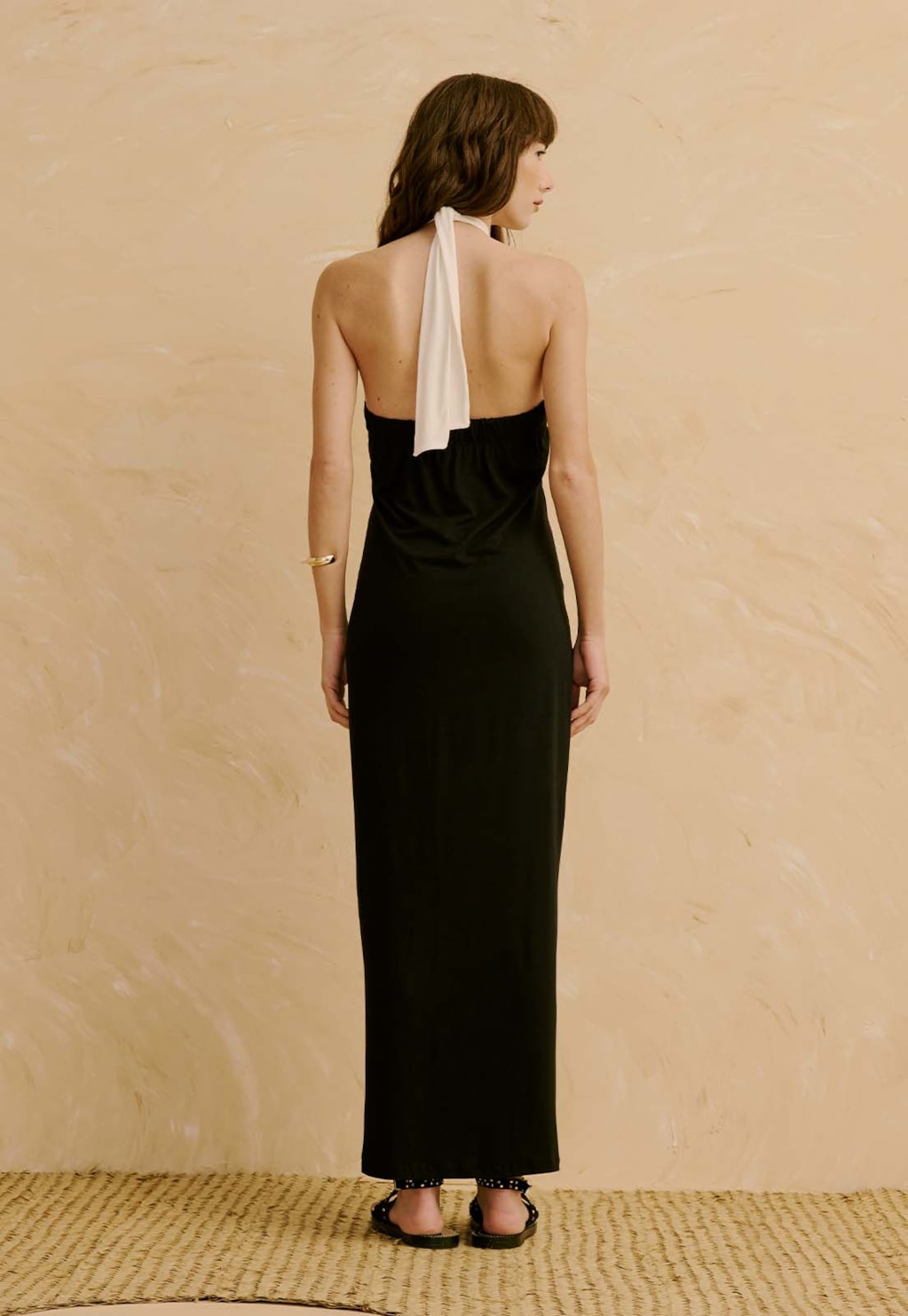 Vestido Bicolor com Decote Cruzado