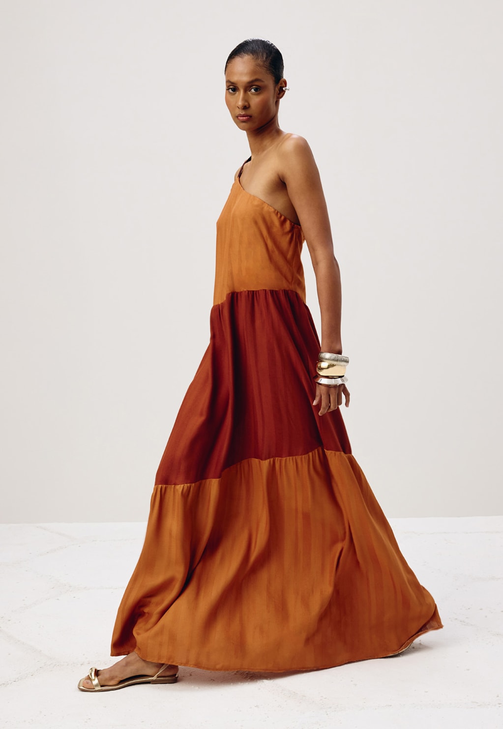 Vestido Bicolor Detalhe Alça Crochê