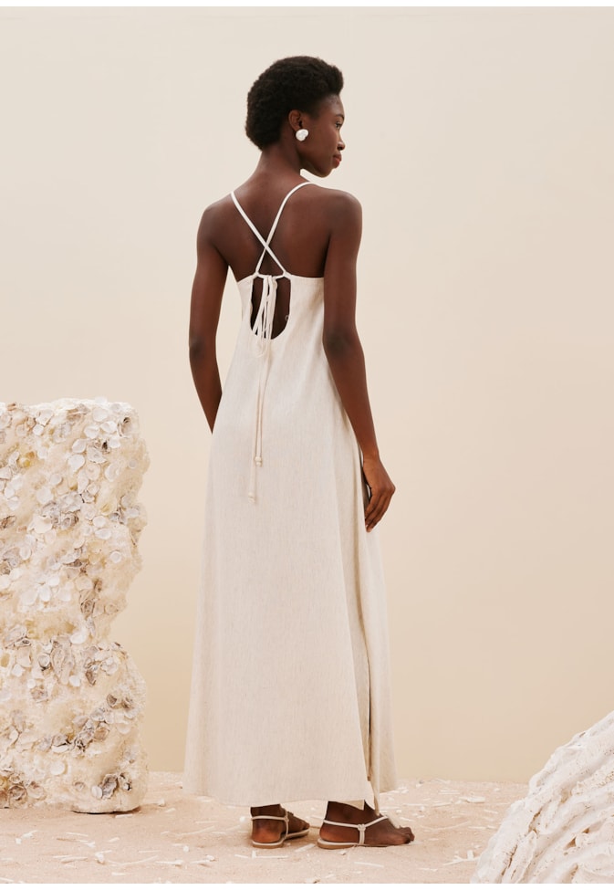 Vestido Com Alças Aviamentos