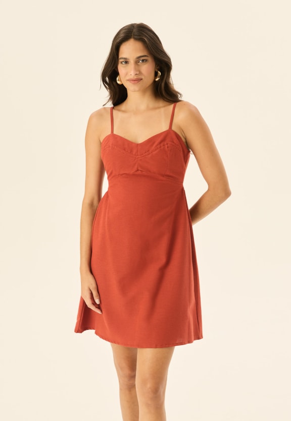 Vestido Curto Amarração Costas Liso Vista Frontal