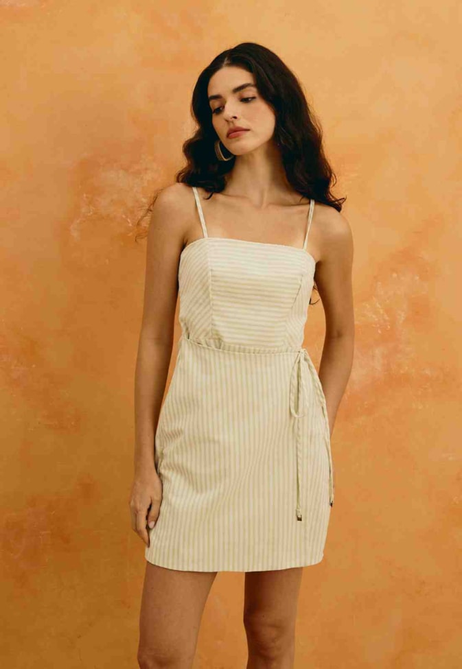 Vestido Curto Amarração Listrado 