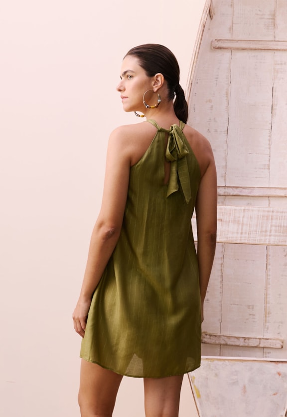 Vestido Curto Argola Orgânica Vista Traseira