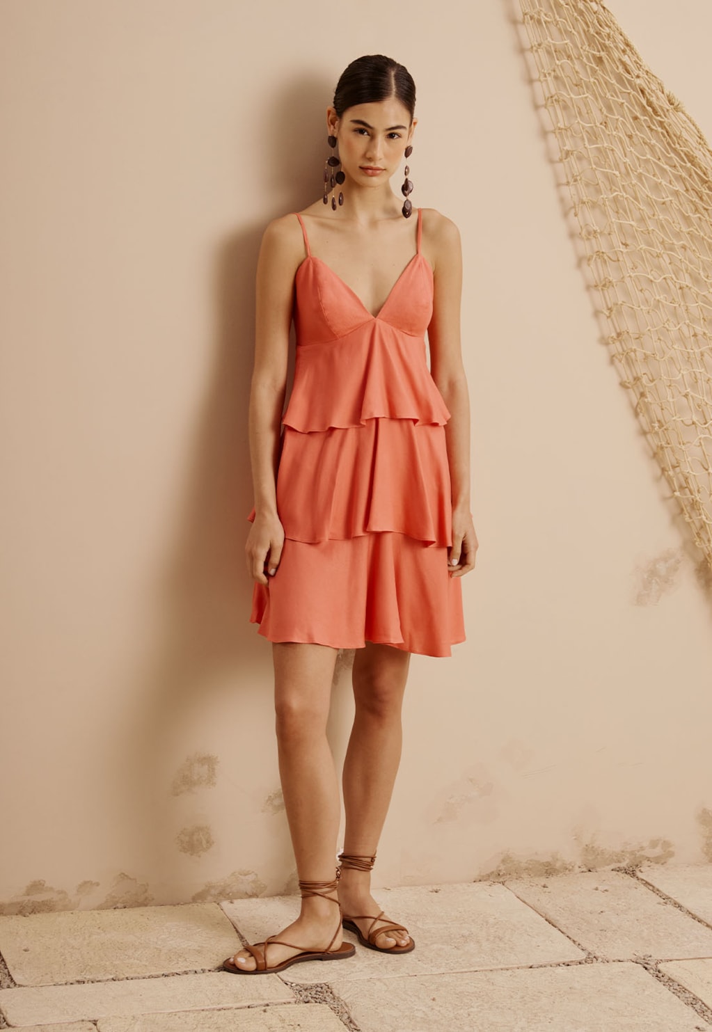 Vestido Curto Babados