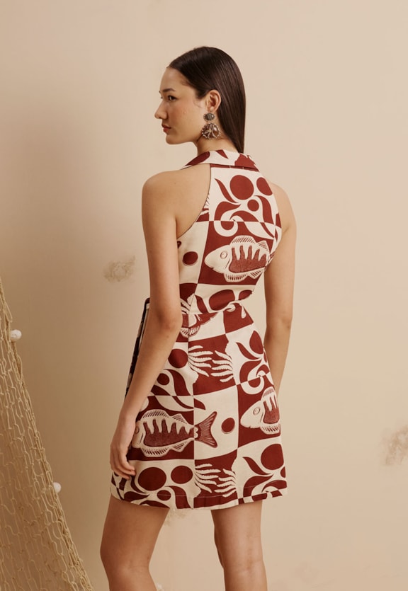 Vestido Curto Cachecouer Estampado Tucunaré Vista Traseira