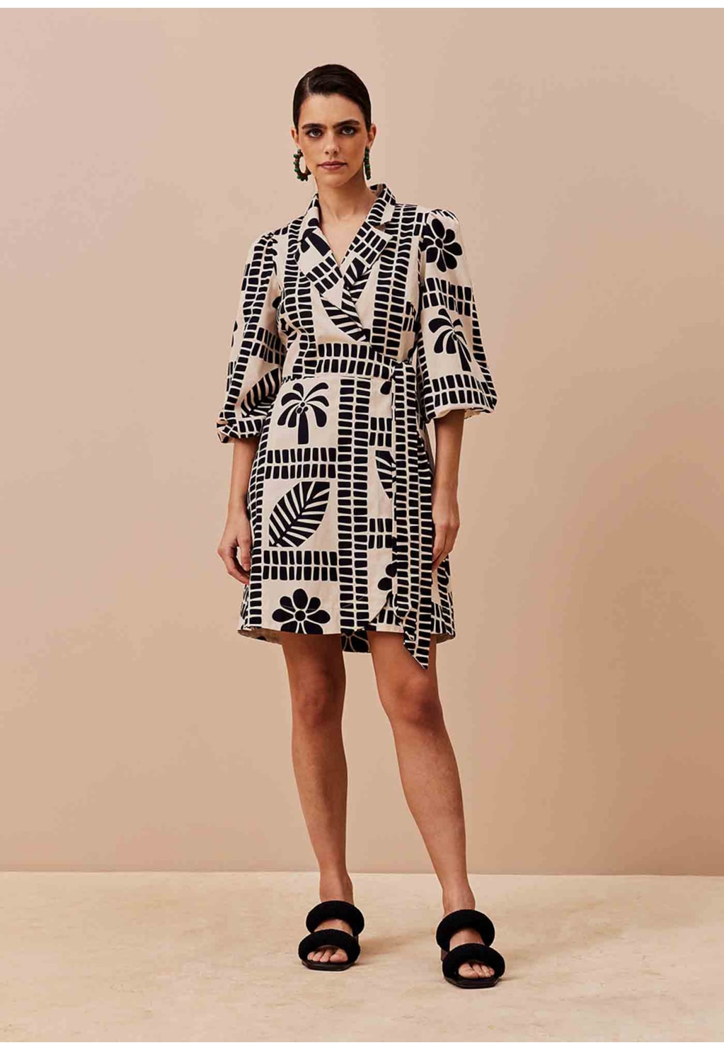 Vestido Curto Cachecouer Gola Alfaiataria Estampado Pucara