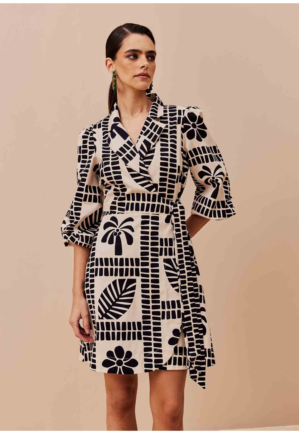 Vestido Curto Cachecouer Gola Alfaiataria Estampado Pucara