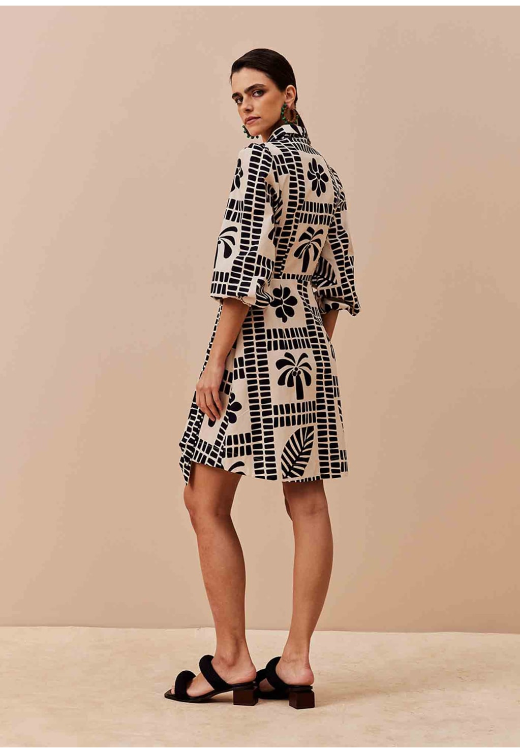 Vestido Curto Cachecouer Gola Alfaiataria Estampado Pucara