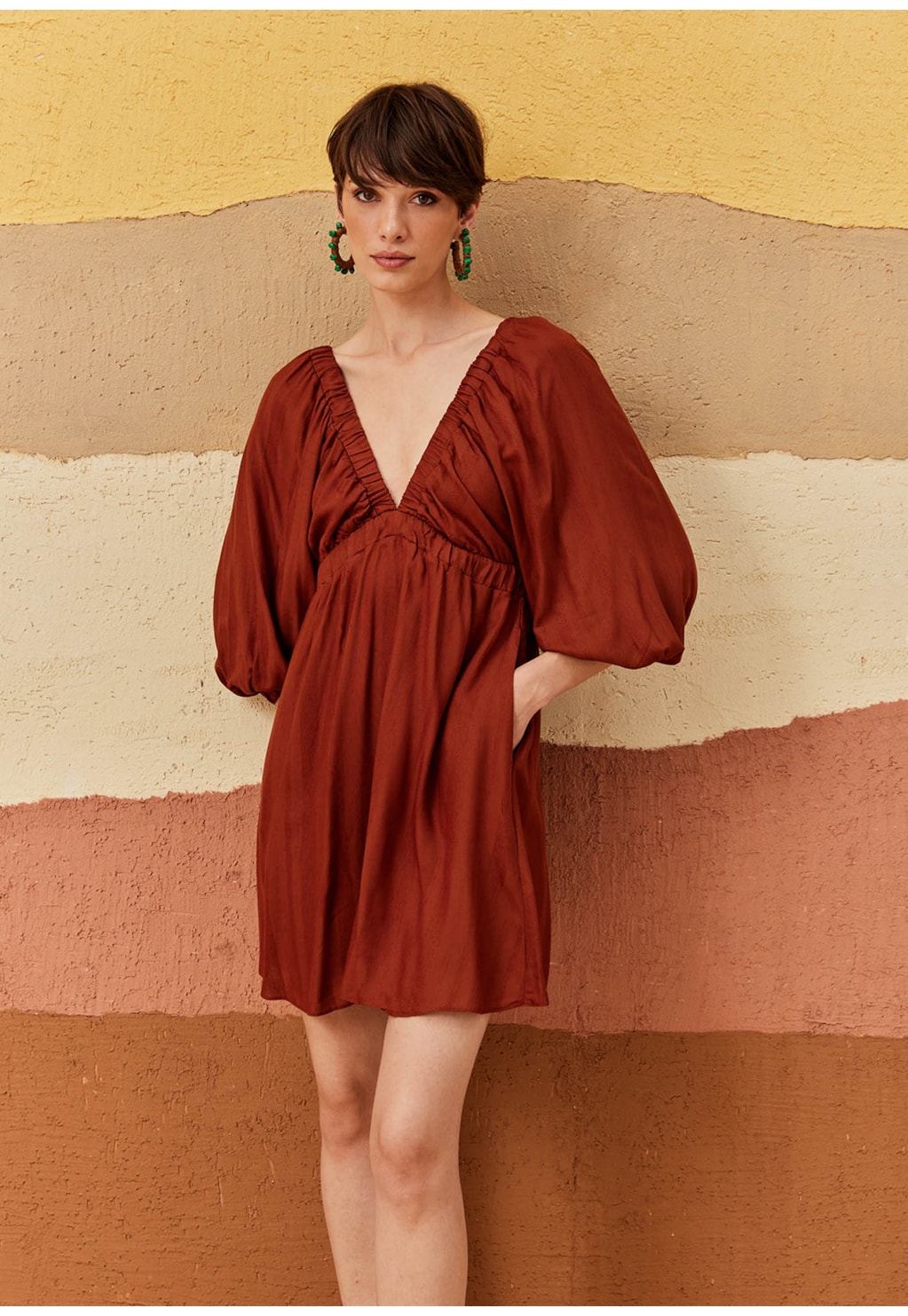 Vestido Curto com Pala Elástico