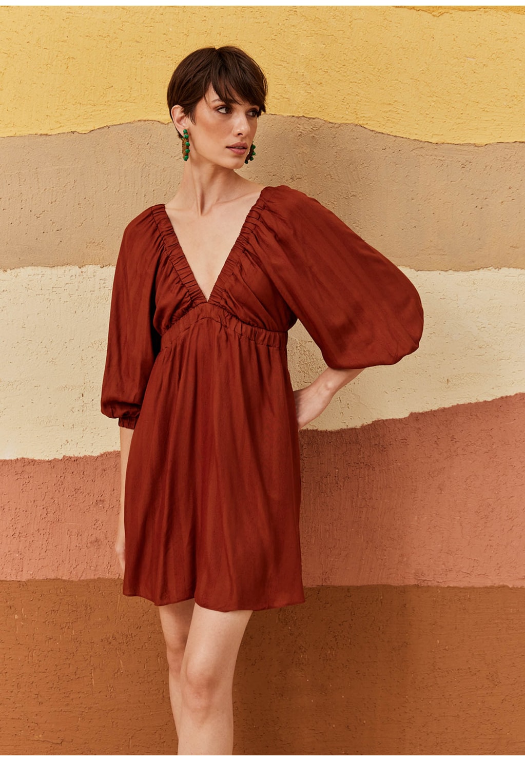 Vestido Curto com Pala Elástico