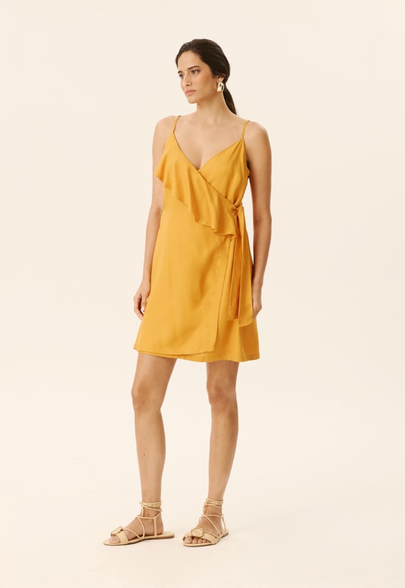 Vestido Curto Detalhe Babado Vista Frontal