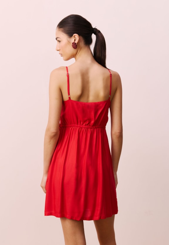 Vestido Curto Detalhe Babado Vista Traseira