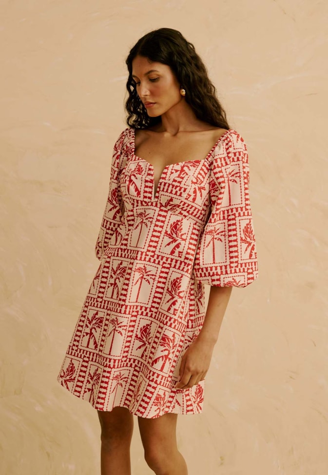 Vestido Curto Detalhe V Busto Estampado Yura