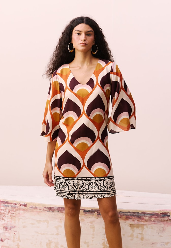 Vestido Curto Estampado Ponta do Muretá