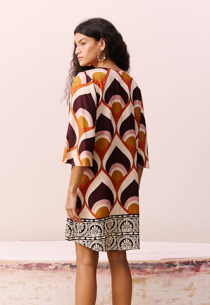 Vestido Curto Estampado Ponta do Muretá