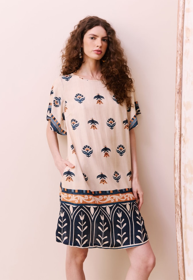 Vestido Curto Estampado Vitrais