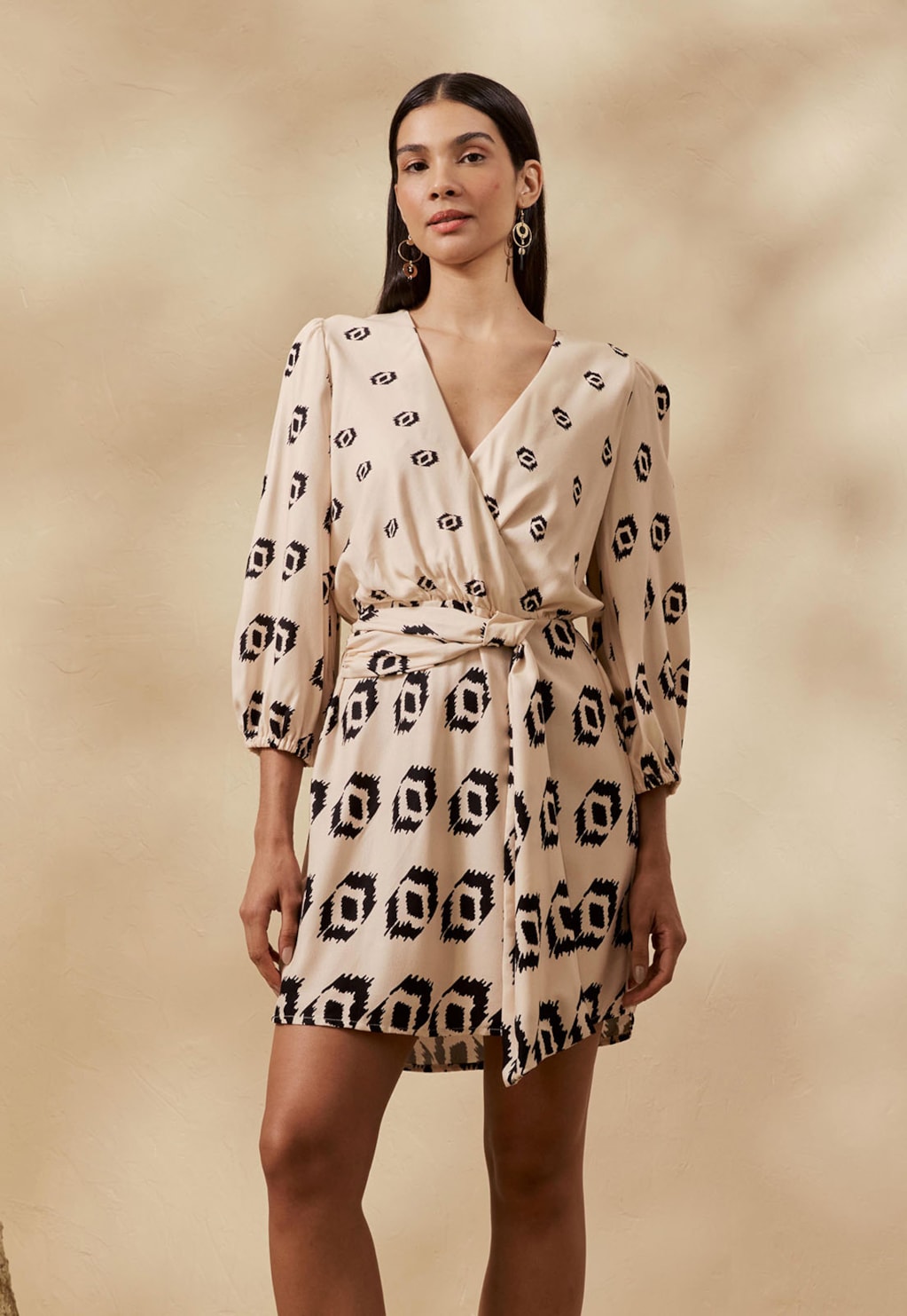 Vestido Curto Faixa Estampado Cayma