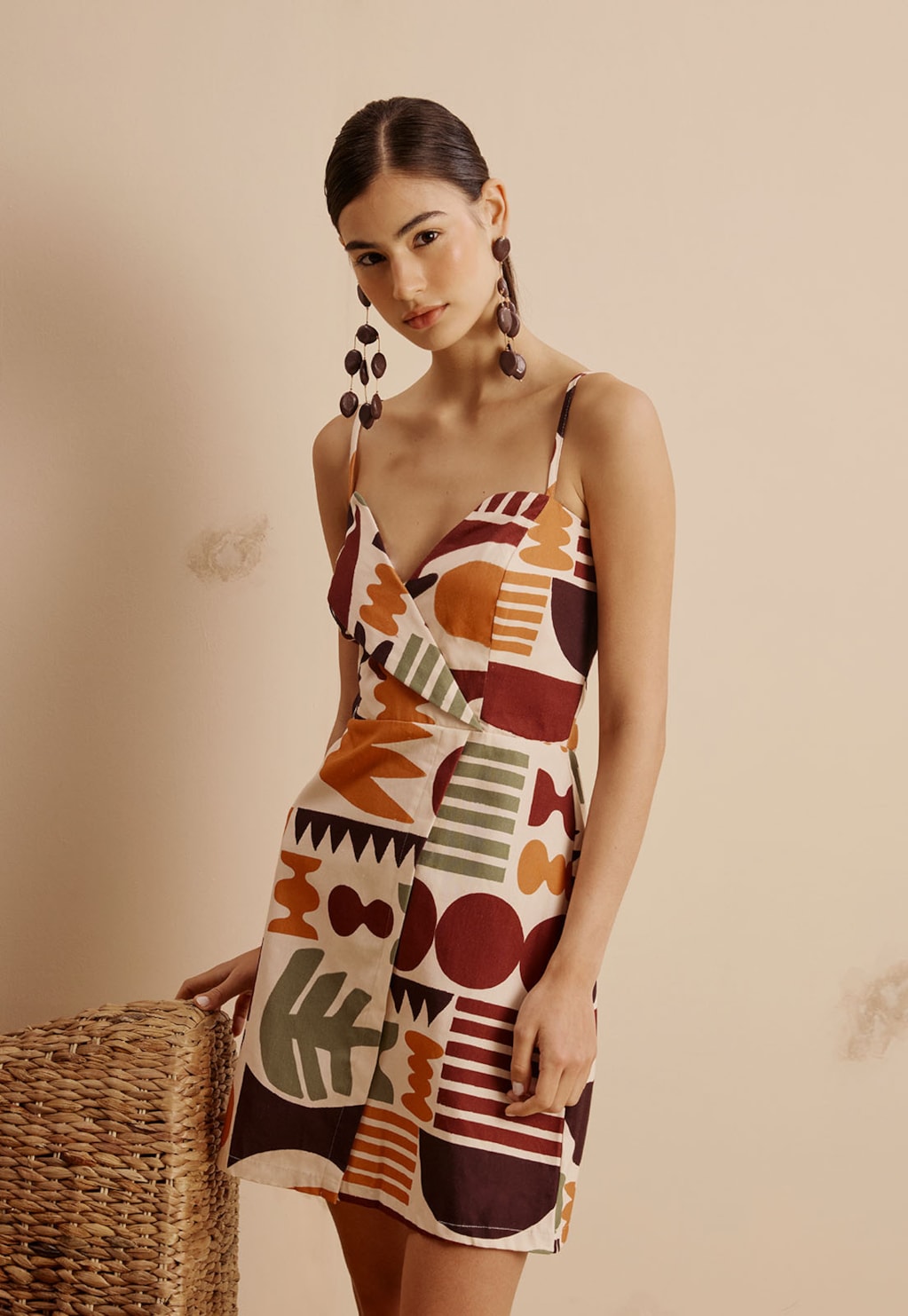 Vestido Curto Gola Virada Estampado Ribeirinha