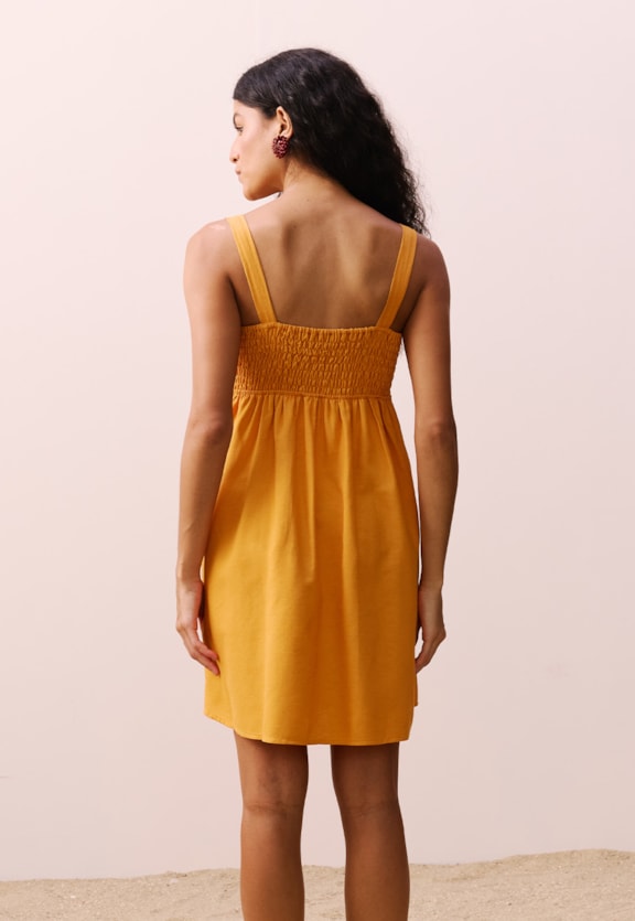 Vestido Curto Laço Busto Vista Traseira