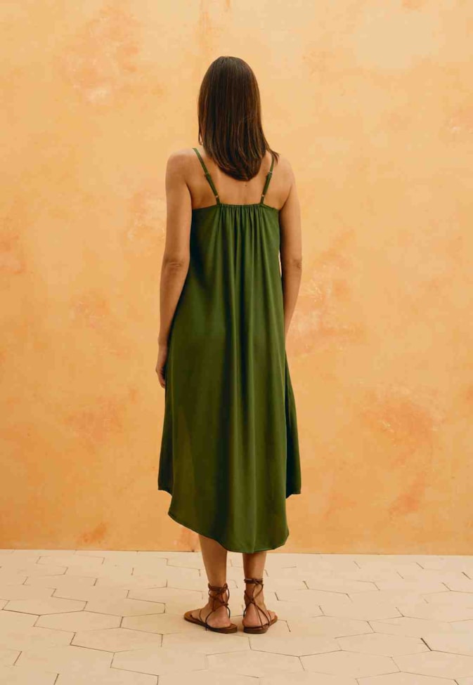 Vestido Curto Liso Camada Sobreposta