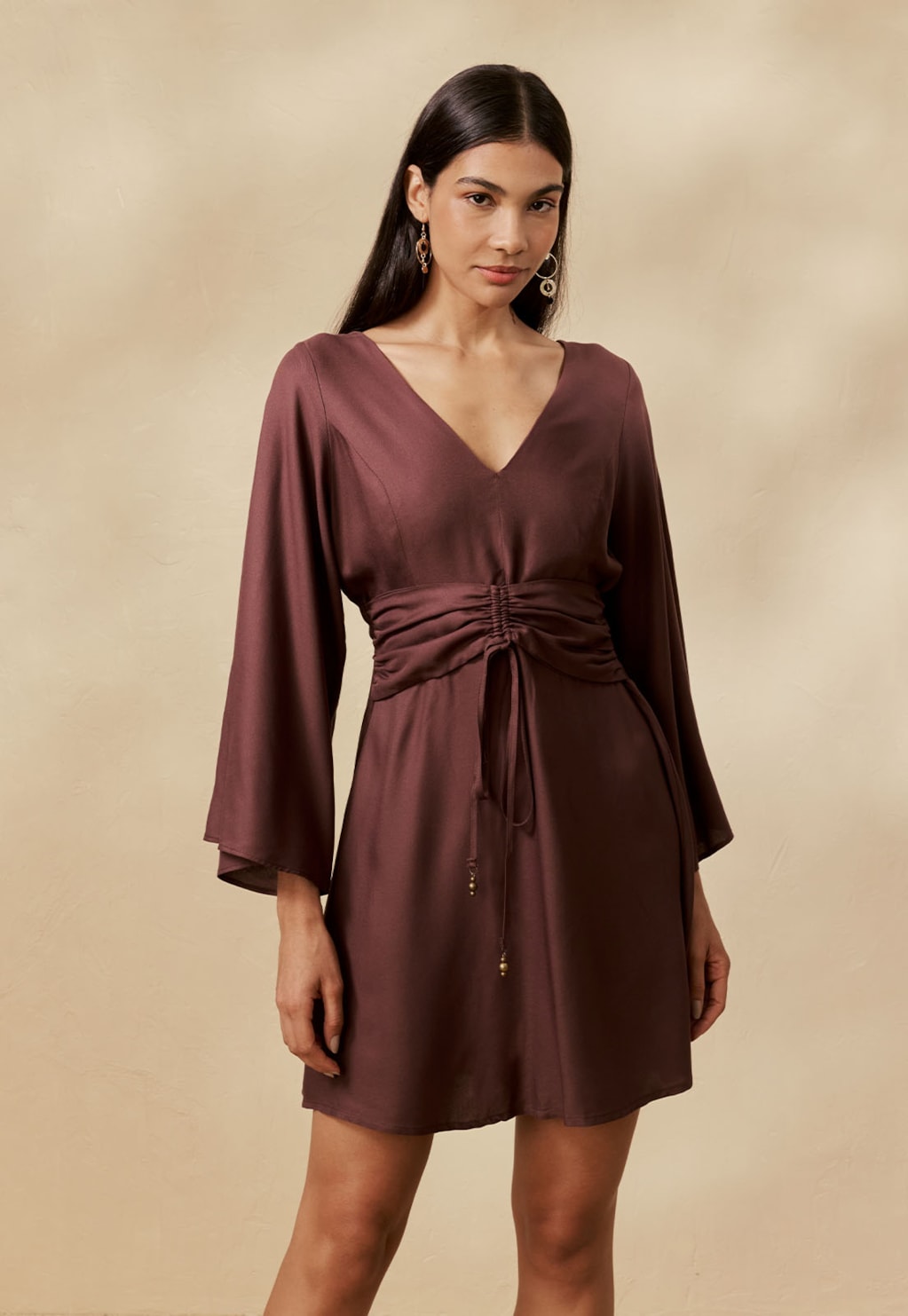 Vestido Curto Liso Detalhe Cintura