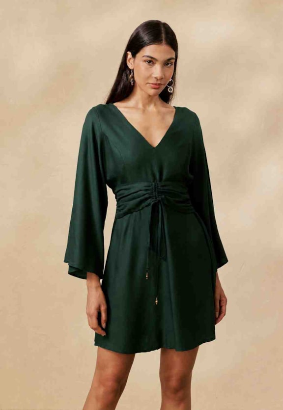 Vestido Curto Liso Detalhe Cintura Vista Frontal