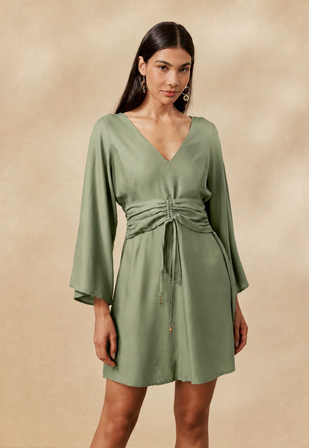 Vestido Curto Liso Detalhe Cintura