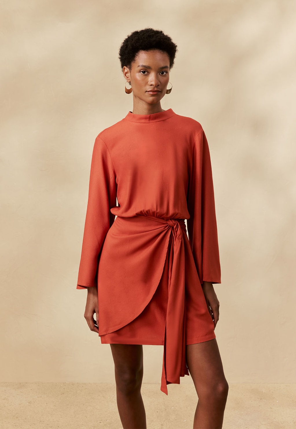 Vestido Curto Liso Golinha