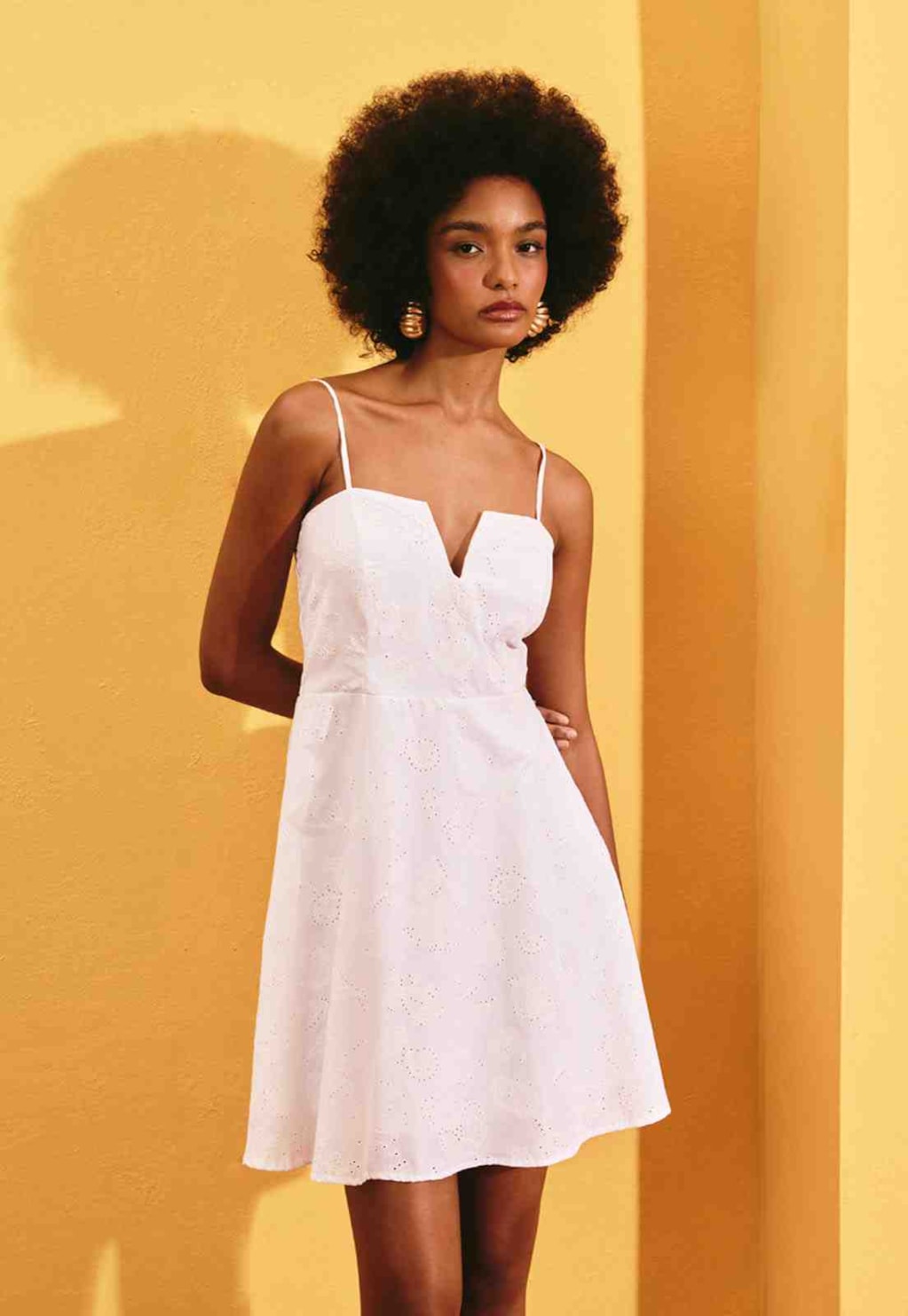 Vestido Curto Liso Laise